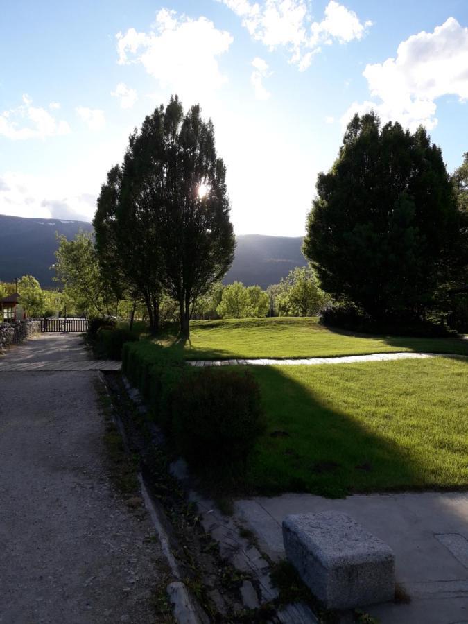 Zaguan Pensionat Rascafría Eksteriør billede